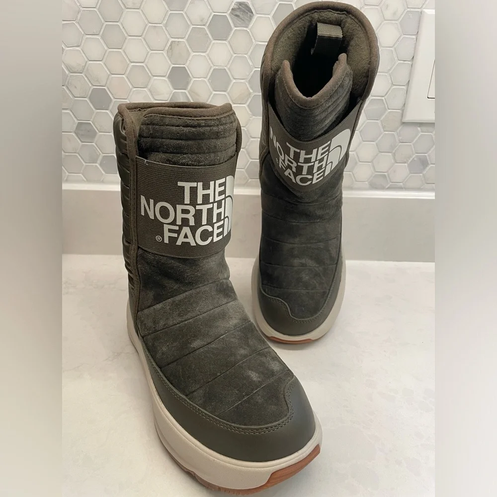 The North Face‎ Green Winter Boots Women’s size 6.5